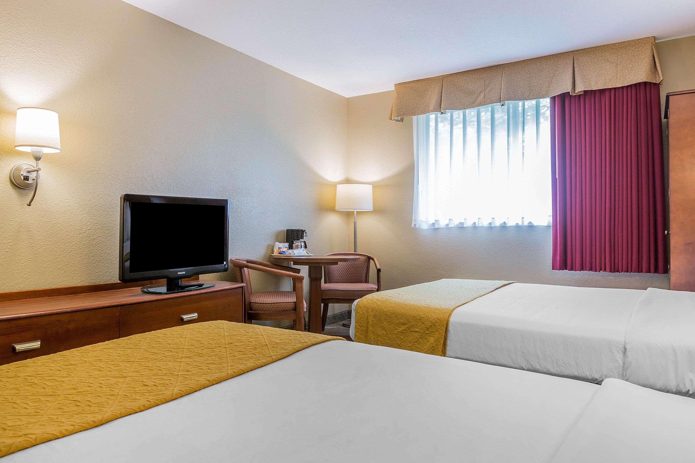 Quality Inn Hyde Park - Poughkeepsie North Bagian luar foto