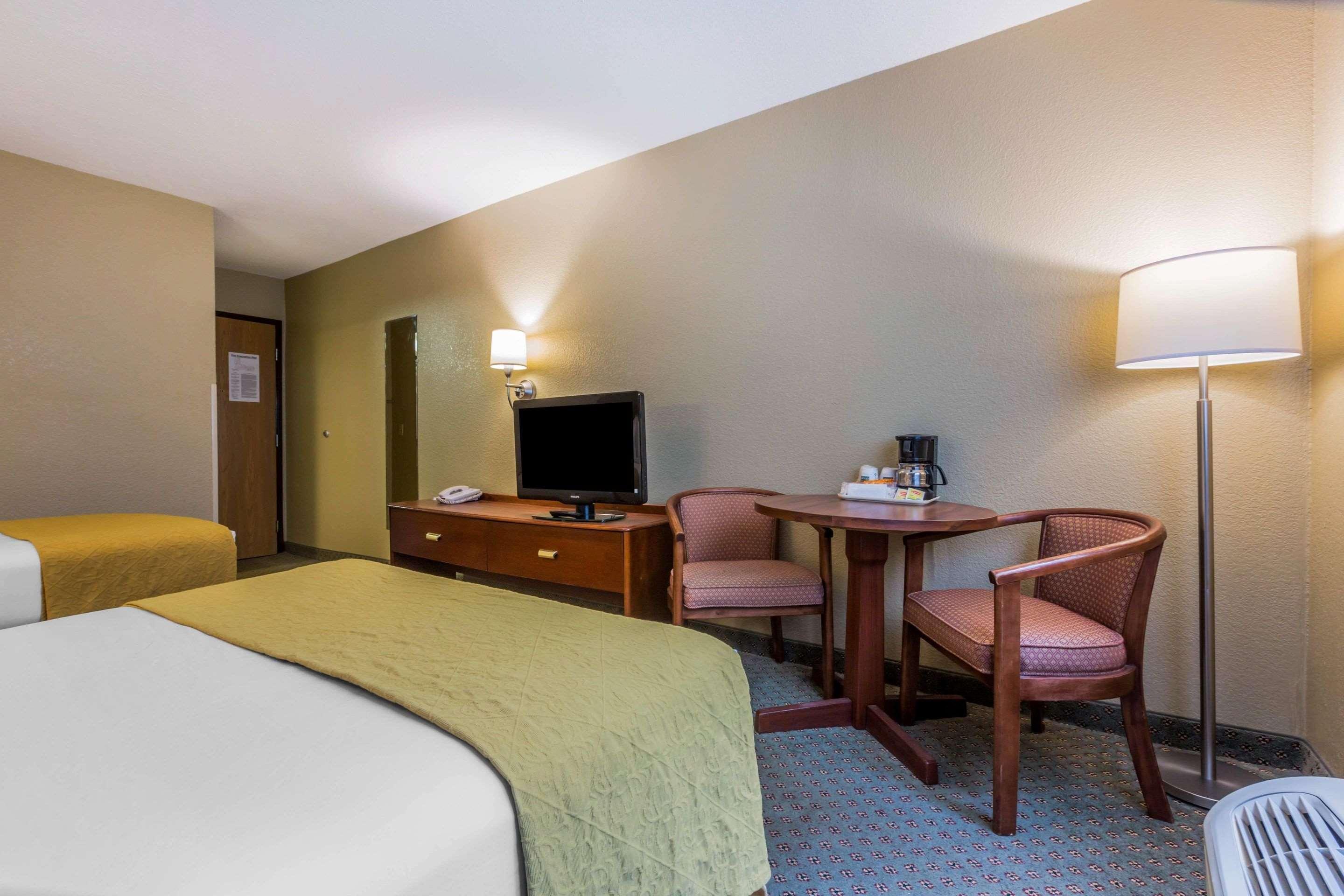 Quality Inn Hyde Park - Poughkeepsie North Bagian luar foto